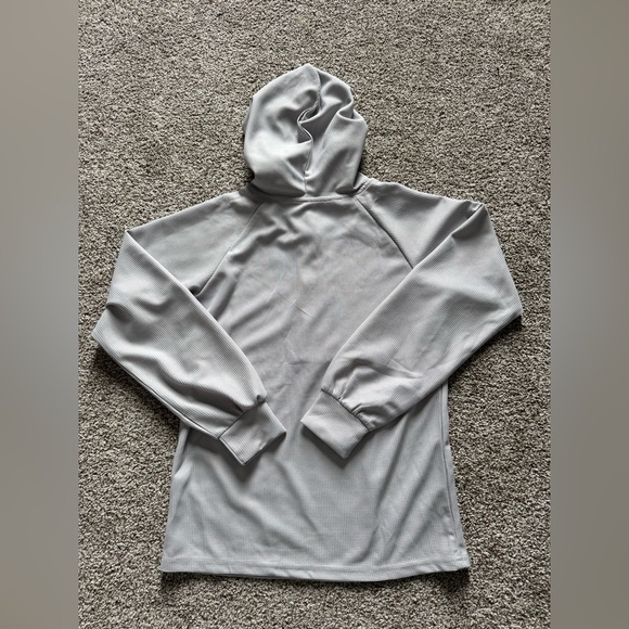 Amazon Gray Long Sleeve Relaxed Sweatshirt - Picture 4 of 7